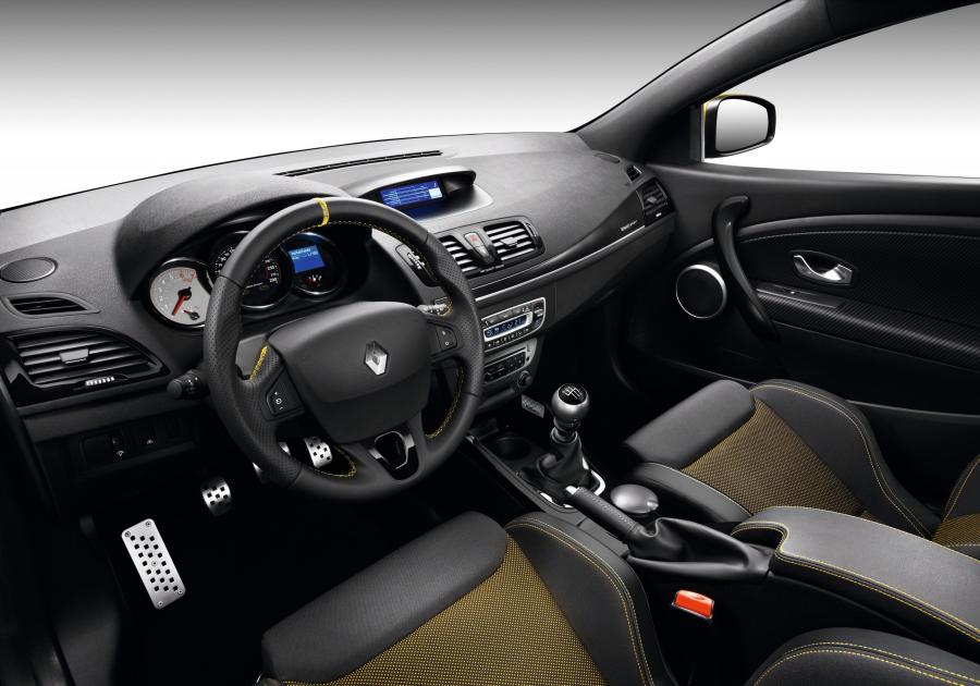  Renault Megane RS Red Bull Limited Edition 2012 года  (фото 2 из 4)